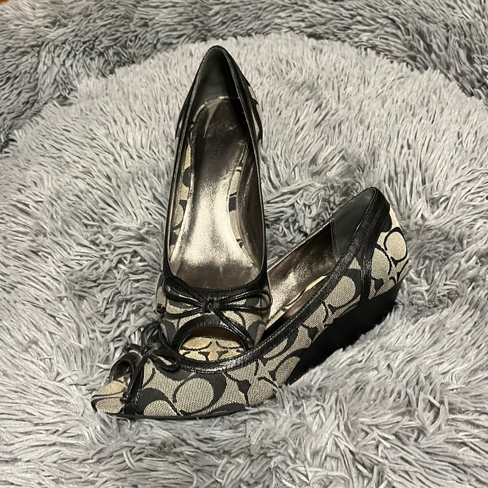 Coach dress shoes, very good shape!